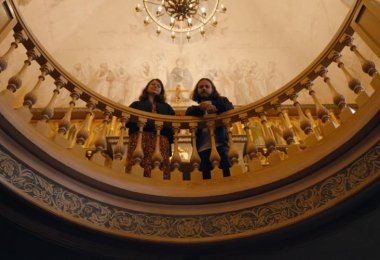Поиск смыслов в эпоху рилсов: доксериал "В созерцании иконы" раскрывает секреты диалога о вере